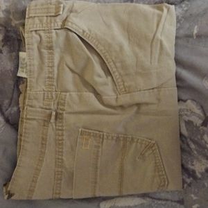 Levi's khaki Capris !